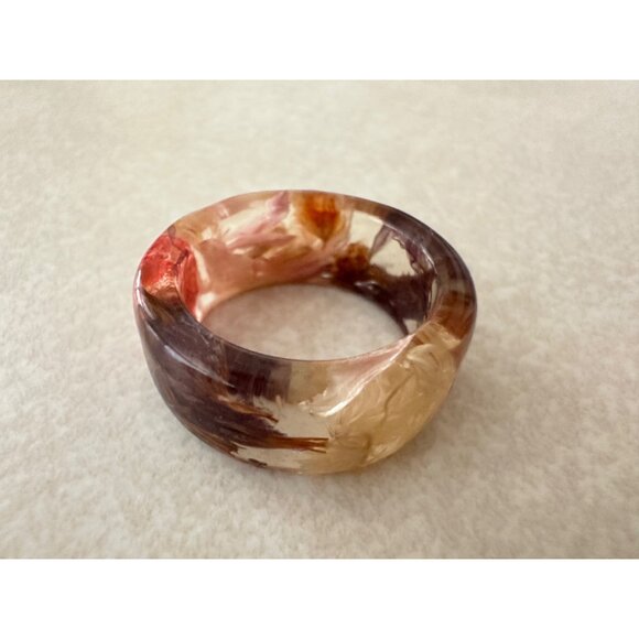 Vintage clear resin lucite preserved real genuine pink purple flowers ring 6.5 - Picture 2 of 7